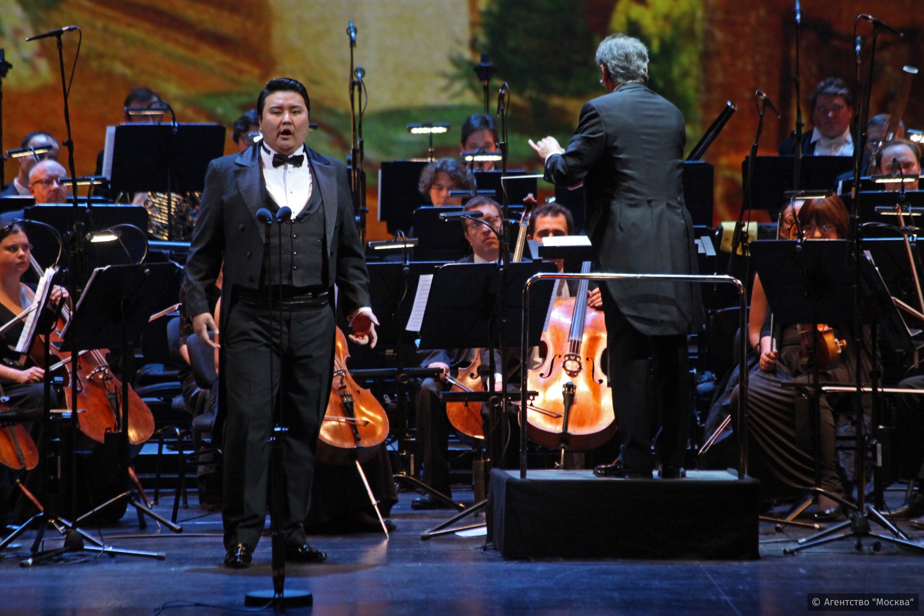 Монголын сонгодог урлаг солонгос улсын тайзнаа